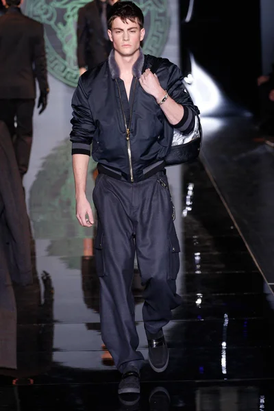Look 38